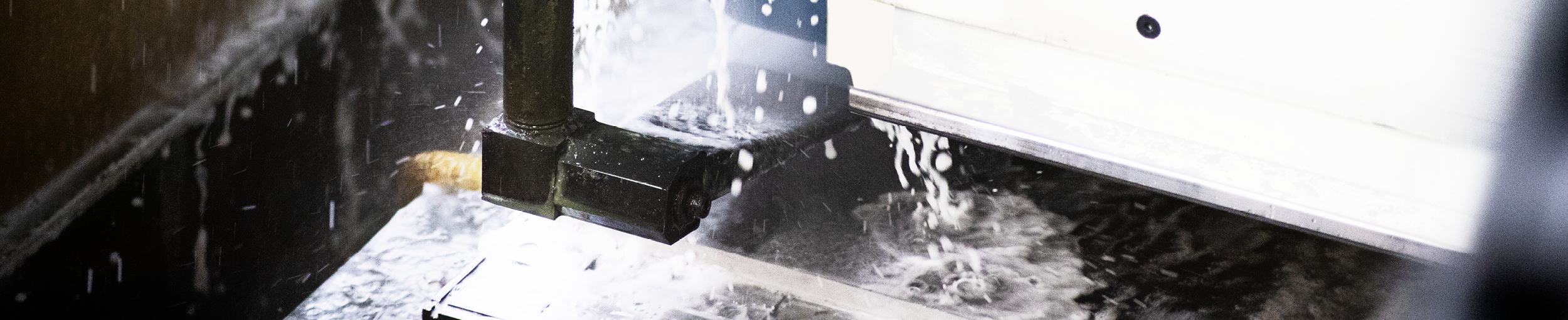 Die Maschine zum Präzisionsschleifen bei Rostfrei-Stahl.