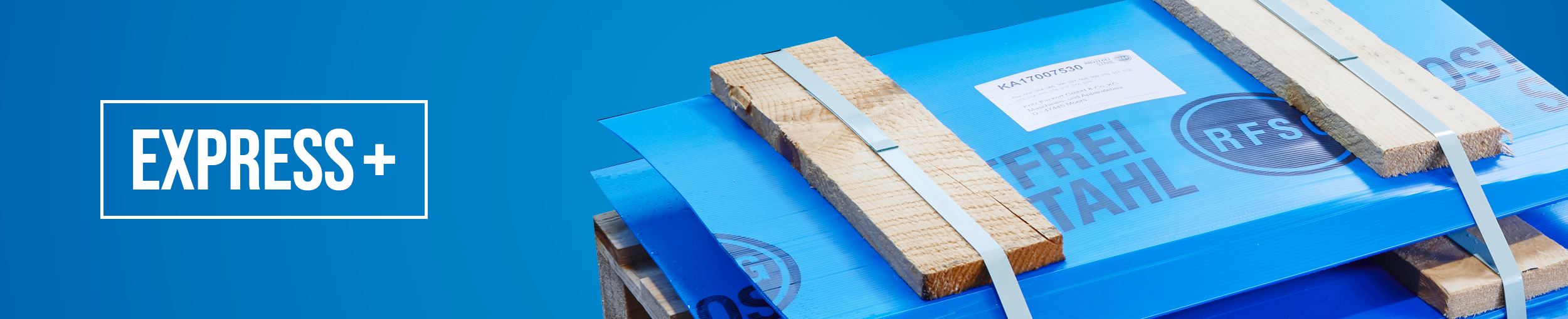 Edelstahlzuschnitte auf einer Palette, sofort lieferbar.